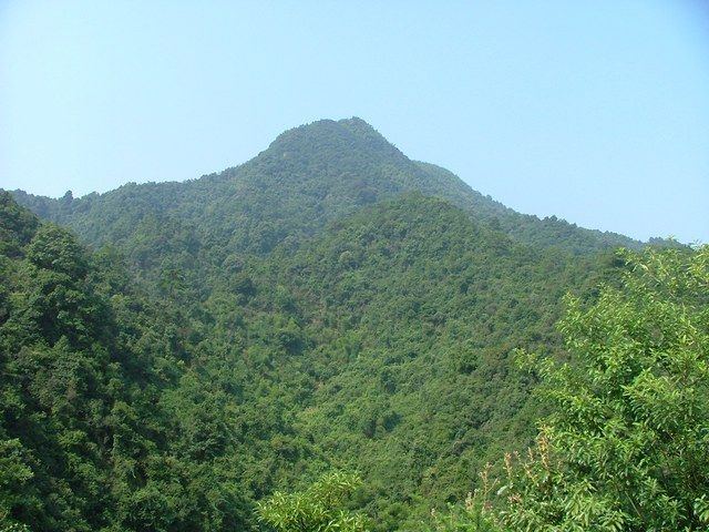 萬安東華山 萬安東華山