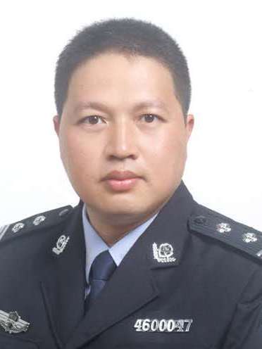 李連興(海南省儋州市司法局黨組成員) 李連興(海南省儋州市司法局黨組成員)