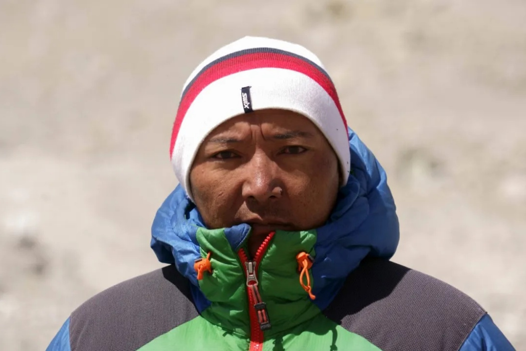 次仁多吉(2020年珠峰測量登山隊攻頂組成員) 次仁多吉(2020年珠峰測量登山隊攻頂組成員)