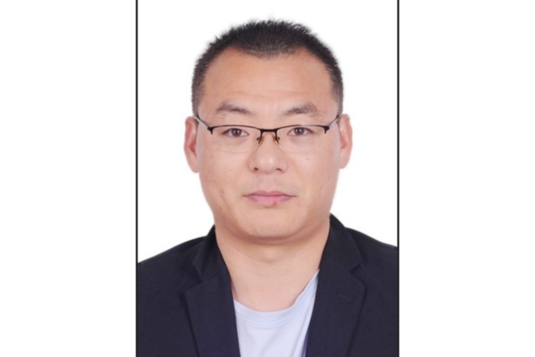 黨鵬飛(寧波大學副教授)