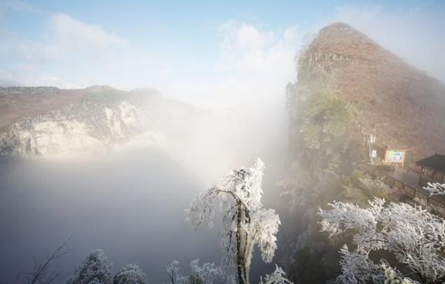 樂業天坑雪景