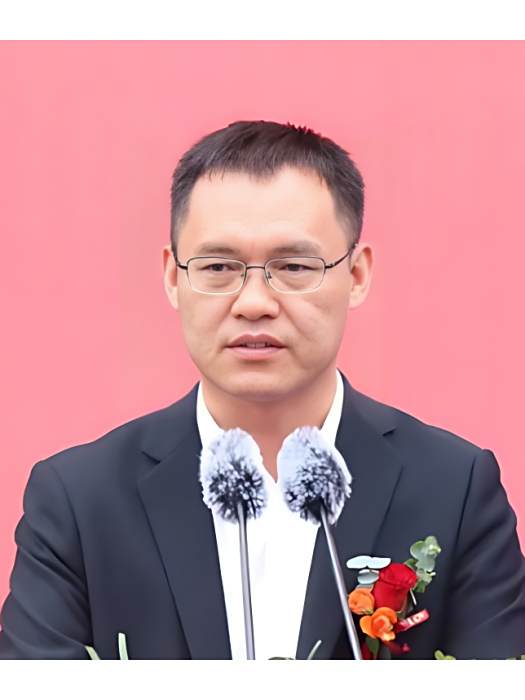 劉鴻偉(江西省贛州市南康經開區黨工委副書記、管委會主任) 劉鴻偉(江西省贛州市南康經開區黨工委副書記、管委會主任)