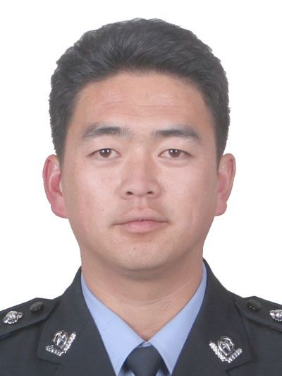 王福春(雲南省迪慶藏族自治州維西傈僳族自治縣公安局黨委副書記、政委)