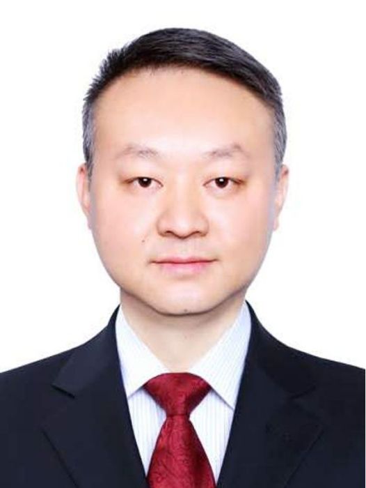 李賢富(貴州茅台(集團)生態農業產業發展有限公司黨委書記、董事長) 李賢富(貴州茅台(集團)生態農業產業發展有限公司黨委書記、董事長)