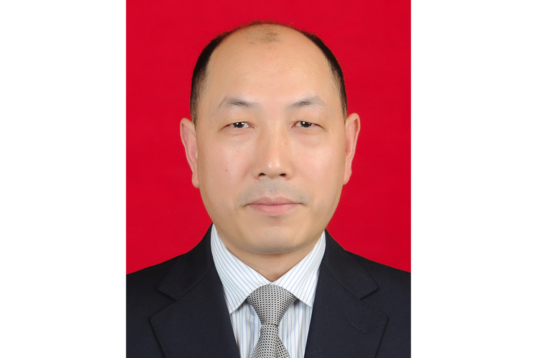 趙雲平(昆明醫科大學第一附屬醫院胸外科科主任主任醫師) 趙雲平(昆明醫科大學第一附屬醫院胸外科科主任主任醫師)