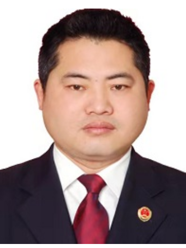 向亮(浮梁縣人民檢察院第一檢察部副主任) 向亮(浮梁縣人民檢察院第一檢察部副主任)