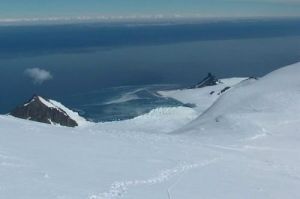 南極洲布蘭斯菲爾德海峽海底火山