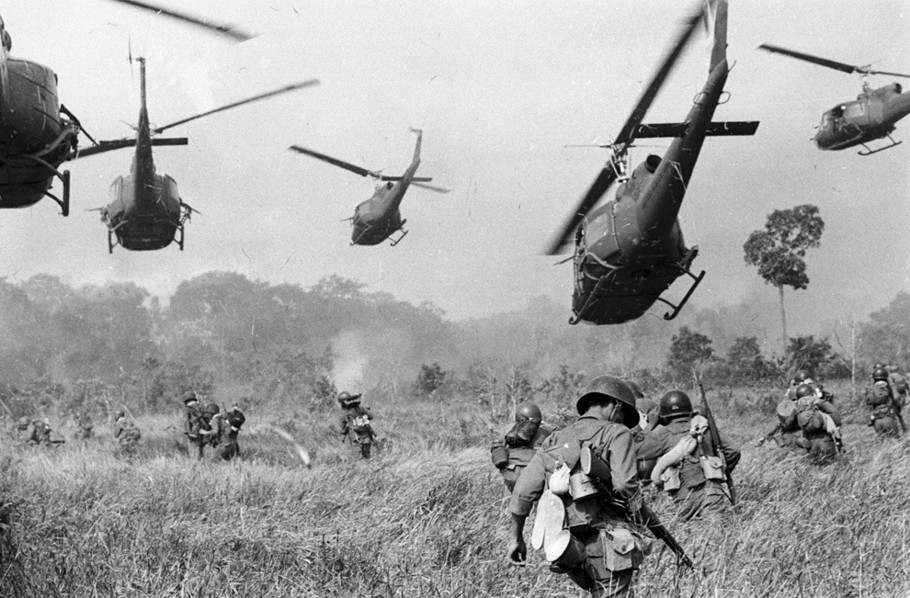 1965年，美機在西寧省配合地面部隊搜查越軍