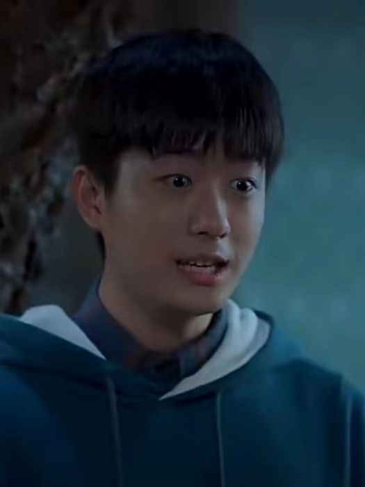 郭智宇(青春治癒輕喜劇《當你年少時》中的角色) 郭智宇(青春治癒輕喜劇《當你年少時》中的角色)