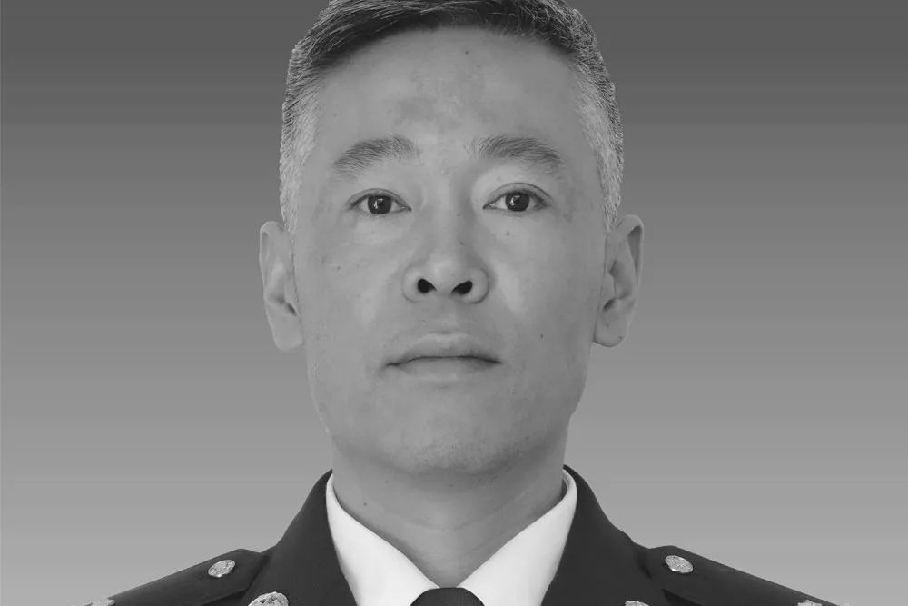 劉洪(昆明航空救援支隊原副支隊長) 劉洪(昆明航空救援支隊原副支隊長)