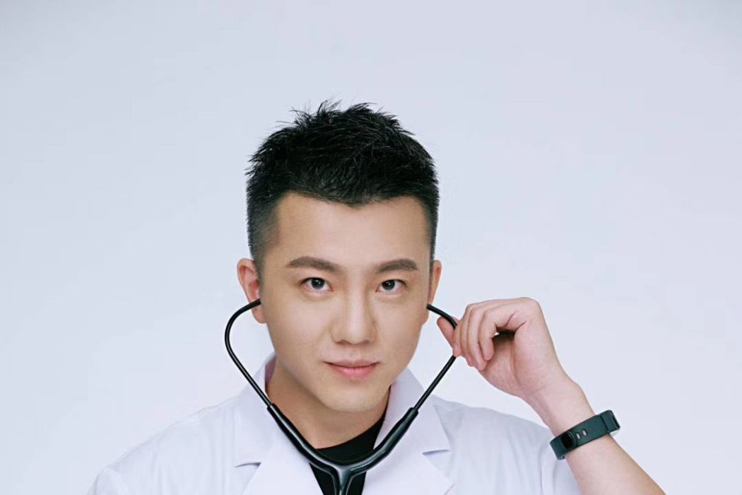 張霆(郁仁存中醫院醫生) 張霆(郁仁存中醫院醫生)