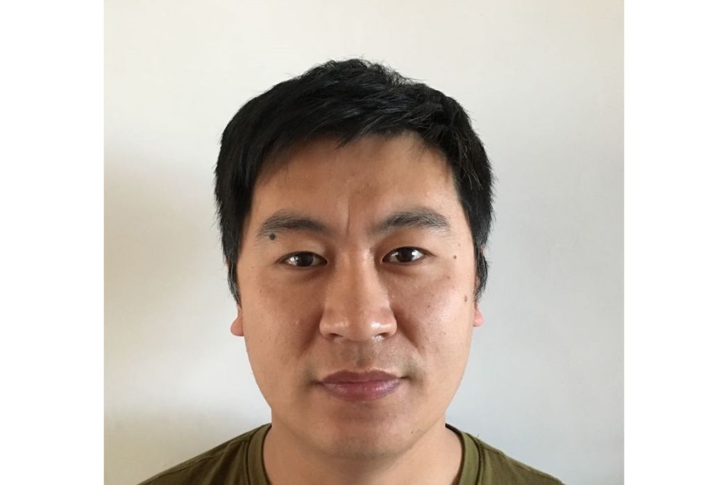 童明雷 童明雷