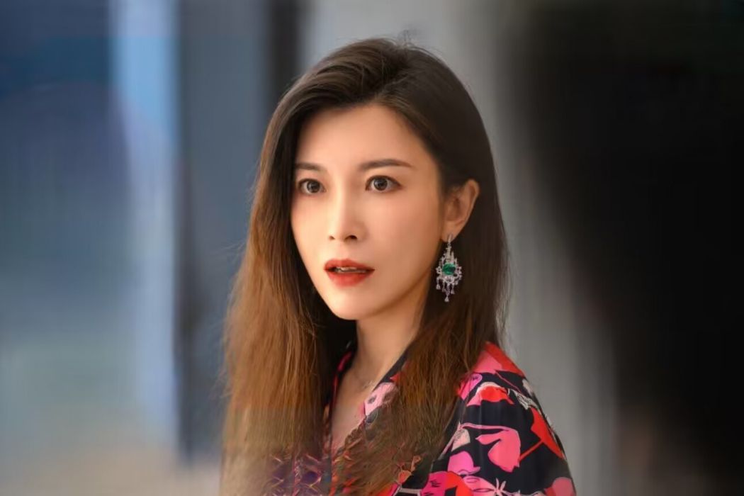 姜楠(都市情感劇《她的城》中的女配角) 姜楠(都市情感劇《她的城》中的女配角)