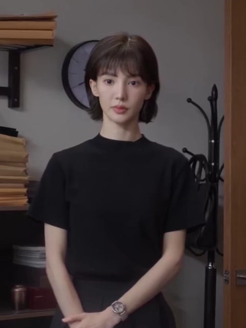左娜(電視劇《平凡之路》中的女主角) 左娜(電視劇《平凡之路》中的女主角)