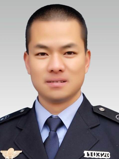 季曉春(浙江省麗水市生態環境局青田分局黨組成員、總工程師) 季曉春(浙江省麗水市生態環境局青田分局黨組成員、總工程師)