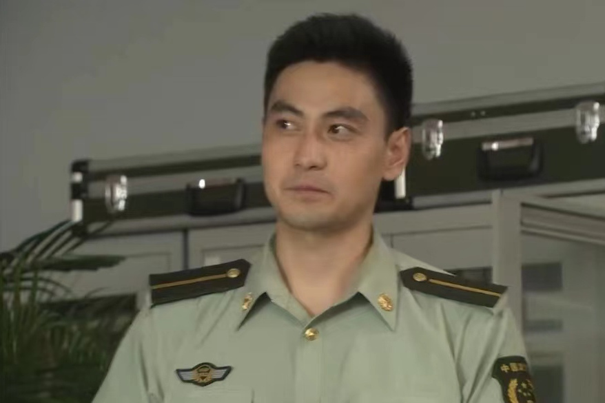 林鋒(電視劇《燃情密碼》中的角色) 林鋒(電視劇《燃情密碼》中的角色)