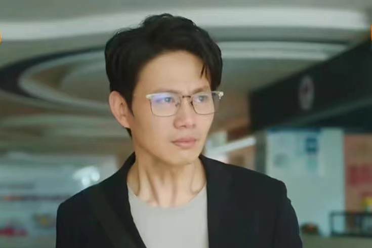 覃獻文(脫貧攻堅劇《江山如此多嬌》中的角色,由演員於恆飾演) 覃獻文(脫貧攻堅劇《江山如此多嬌》中的角色,由演員於恆飾演)