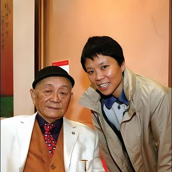 黃黑妮