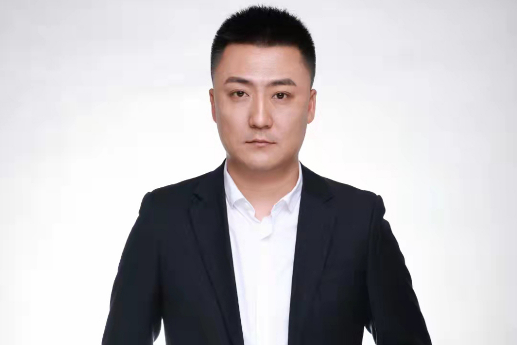 陳振華(大連市宜起購集團有限公司董事長) 陳振華(大連市宜起購集團有限公司董事長)