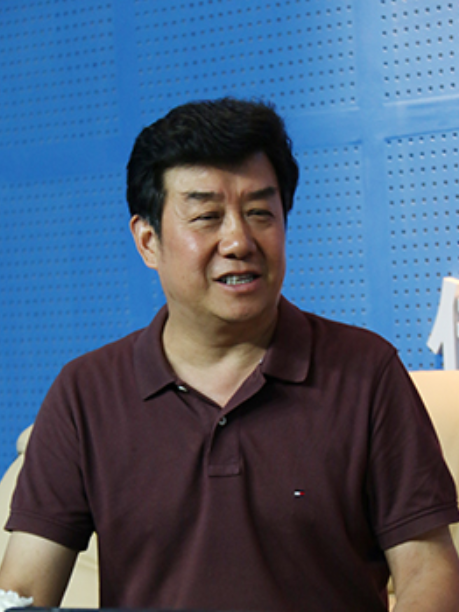 申健(兵團歌舞劇團團長、原新疆生產建設兵團電視台主持人) 申健(兵團歌舞劇團團長、原新疆生產建設兵團電視台主持人)