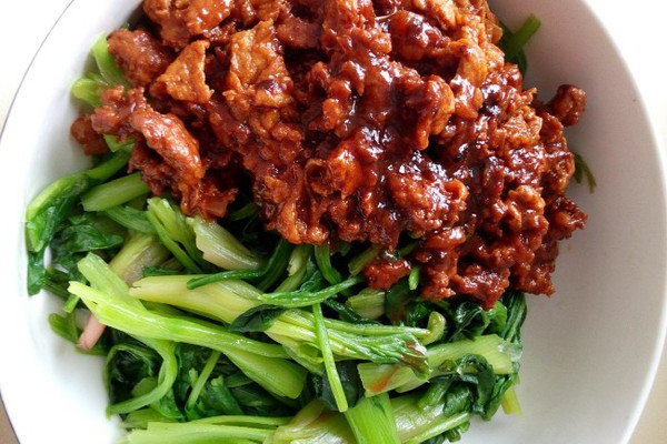 肉醬拌菠菜