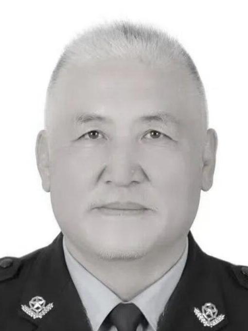 閆曉林(嘉峪關市公安局交通警察支隊道路交通秩序大隊原三級警長) 閆曉林(嘉峪關市公安局交通警察支隊道路交通秩序大隊原三級警長)