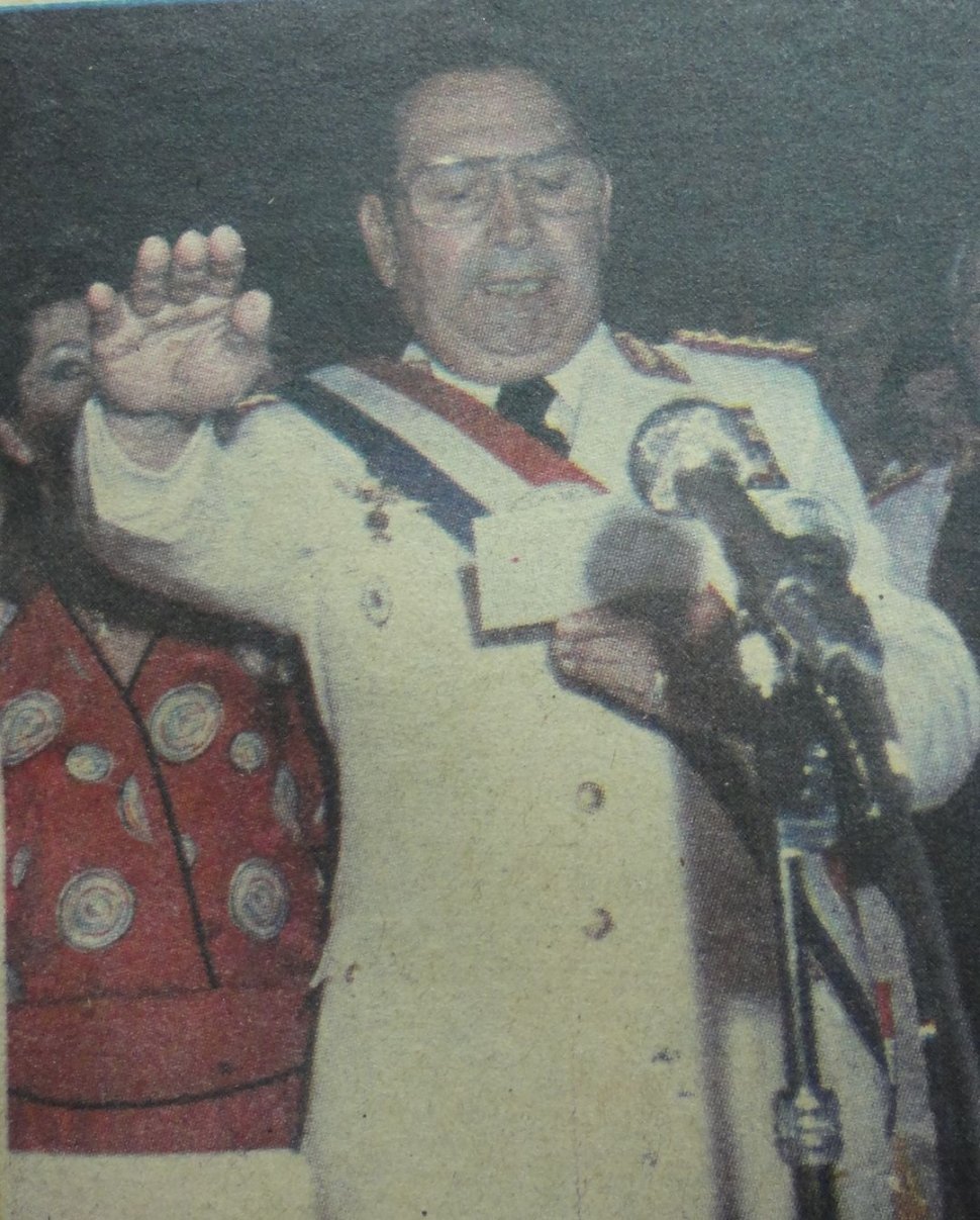 安德烈斯·羅德里格斯總統宣誓就職