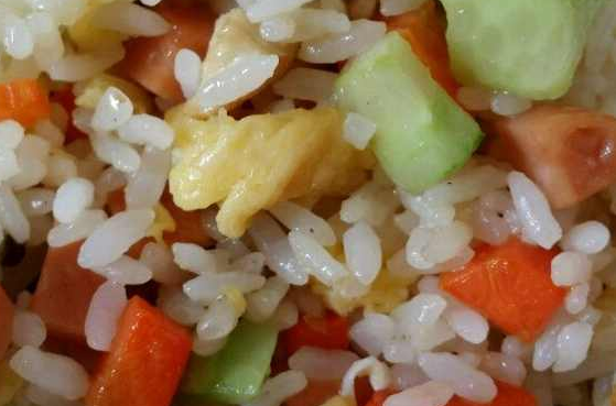 生薑胡蘿蔔炒印度香米飯