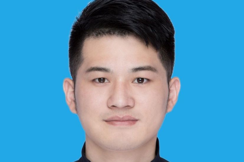 梅小龍