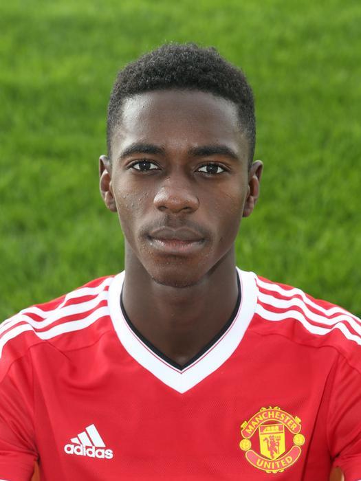 阿克塞爾·圖安澤貝(Axel Tuanzebe) 阿克塞爾·圖安澤貝(Axel Tuanzebe)