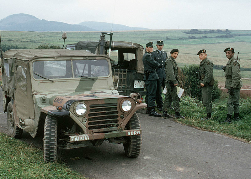 第11裝甲騎兵團的士兵在德國邊境巡邏