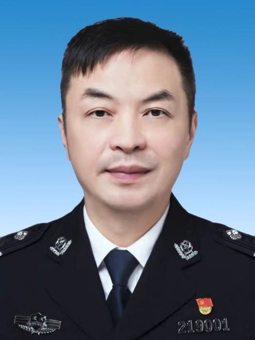 肖洪波(重慶市奉節縣副縣長,縣公安局局長) 肖洪波(重慶市奉節縣副縣長,縣公安局局長)