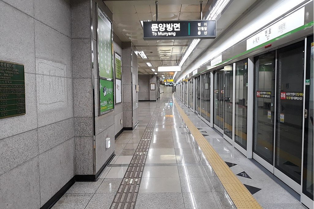 蓮湖站(韓國大邱廣域市境內捷運車站) 蓮湖站(韓國大邱廣域市境內捷運車站)