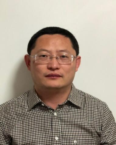 何建華(南京大學天文與空間科學學院副教授) 何建華(南京大學天文與空間科學學院副教授)