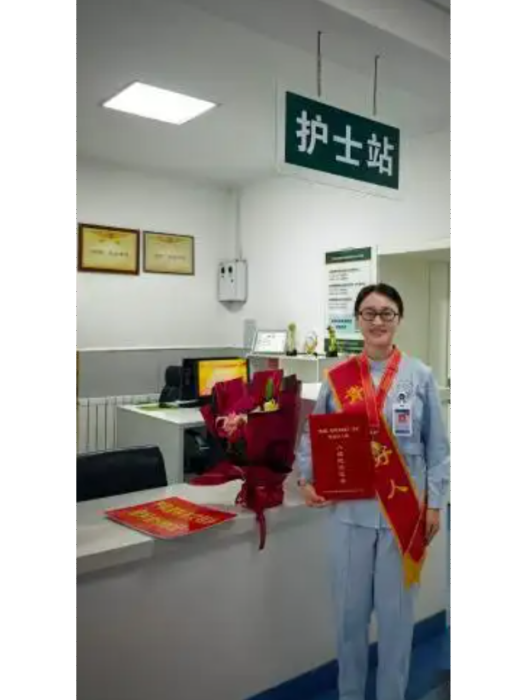 張慧(中國人民解放軍聯勤保障部隊第九六九醫院護士) 張慧(中國人民解放軍聯勤保障部隊第九六九醫院護士)