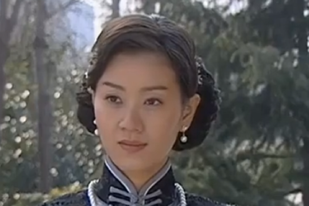 曹玫(《媽媽無罪》中的反派角色) 曹玫(《媽媽無罪》中的反派角色)