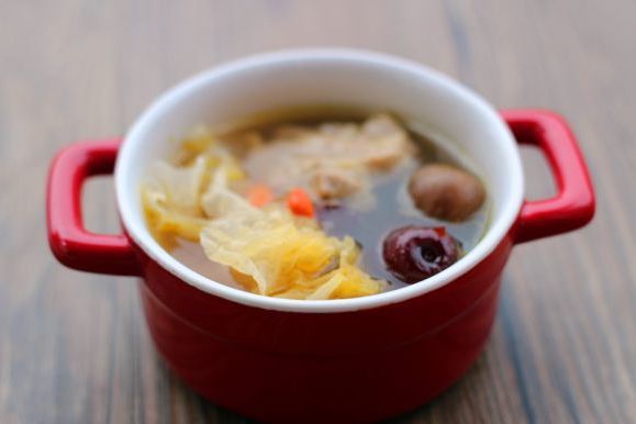 銀耳瘦肉湯 銀耳瘦肉湯