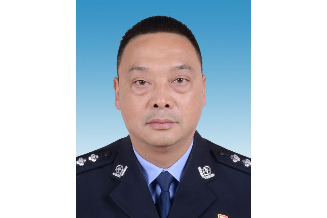 張淼(貴州省晴隆縣人民政府副縣長,縣公安局局長、黨委書記、督察長) 張淼(貴州省晴隆縣人民政府副縣長,縣公安局局長、黨委書記、督察長)