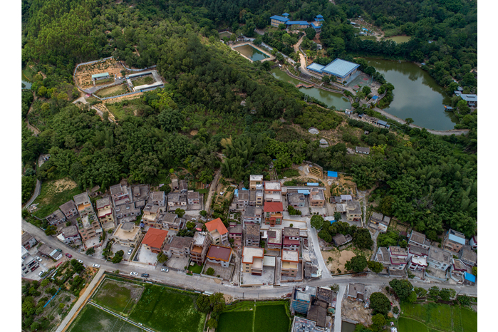 瓦屋村(廣東省中山市南朗街道下轄村) 瓦屋村(廣東省中山市南朗街道下轄村)