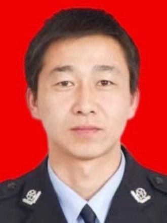 王新勇(新疆維吾爾自治區昌吉回族自治州奇台縣公安局副局長) 王新勇(新疆維吾爾自治區昌吉回族自治州奇台縣公安局副局長)