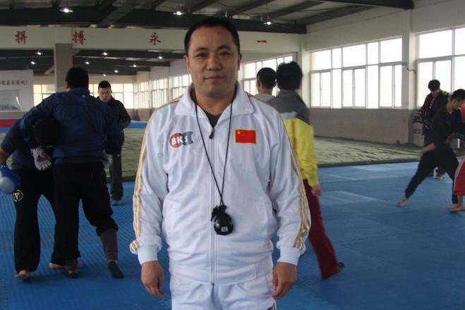 李俊峰(北京體育大學副教授) 李俊峰(北京體育大學副教授)