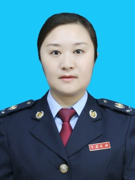嚴華(國家稅務總局射洪市稅務局黨委委員、副局長) 嚴華(國家稅務總局射洪市稅務局黨委委員、副局長)
