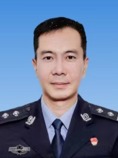 李平(雲南省昆明市安寧市人民政府黨組成員、副市長、市公安局局長)