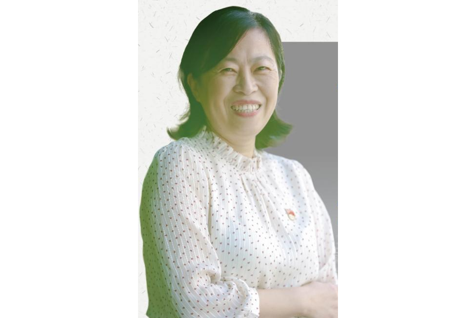 何敏(蘇州市第三中學化學教師、蘇州市第三中學教務處主任) 何敏(蘇州市第三中學化學教師、蘇州市第三中學教務處主任)
