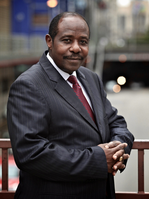 保羅·魯塞薩巴吉納(Paul Rusesabagina)