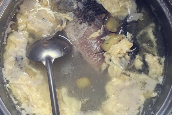 鯽魚雞蛋湯 鯽魚雞蛋湯