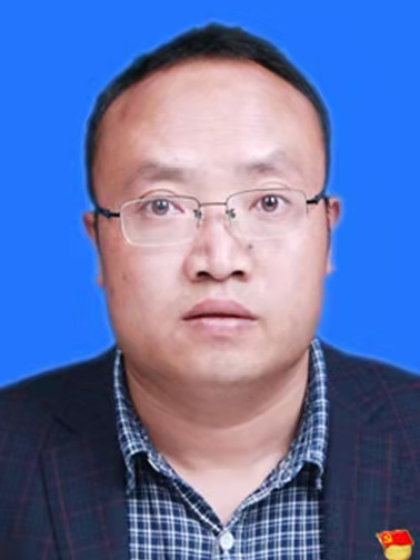 達瓦(四川省甘孜藏族自治州瀘定縣人民政府副縣長) 達瓦(四川省甘孜藏族自治州瀘定縣人民政府副縣長)