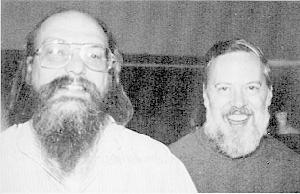 肯·湯普遜（左）與丹尼斯·里奇