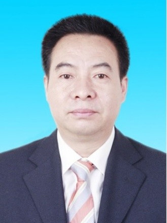 伍玉地