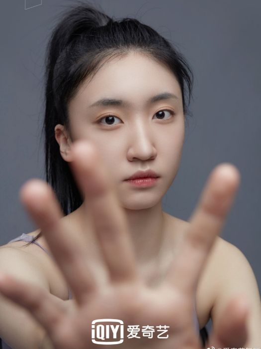林津伊(《舞蹈生》選手) 林津伊(《舞蹈生》選手)
